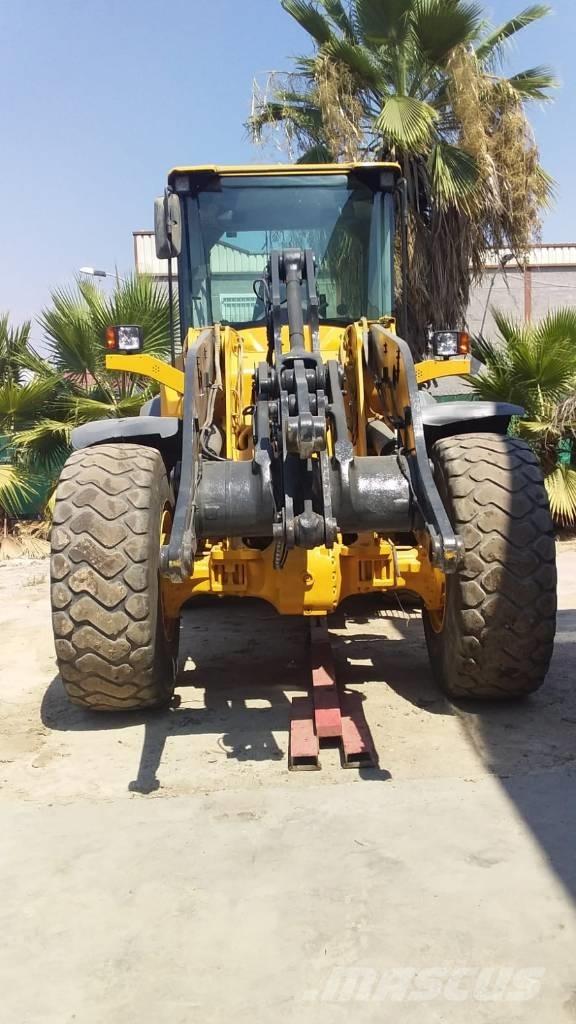Volvo L90F Wheel Loaders