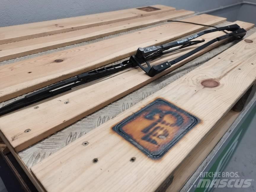 Manitou MLT  wiper Forestry Cabin