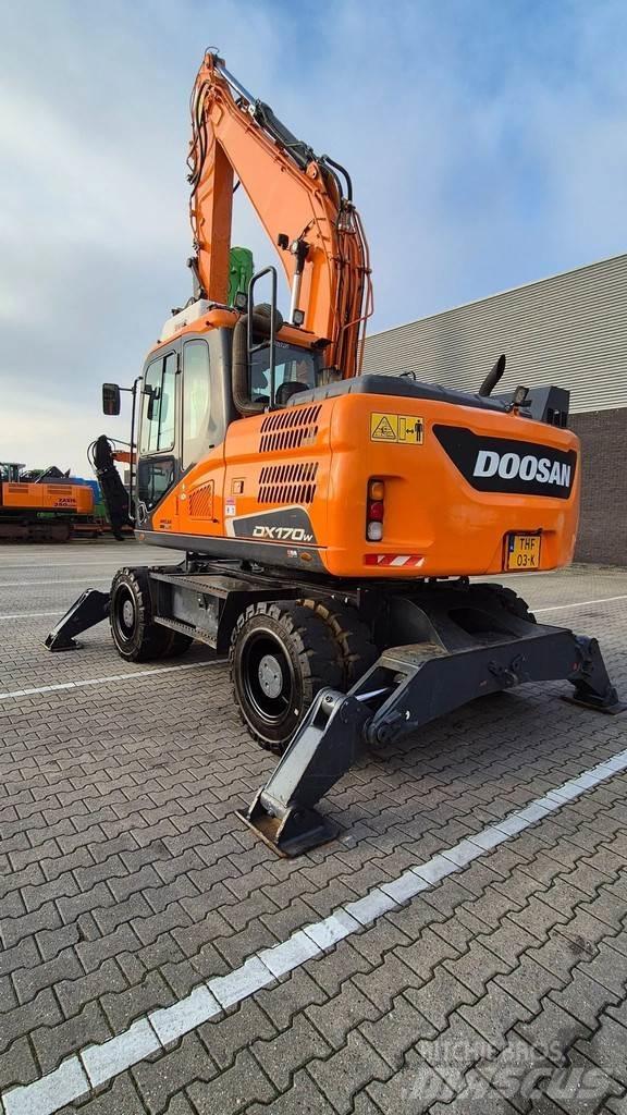 Doosan DX170W-5 Wheeled Excavators