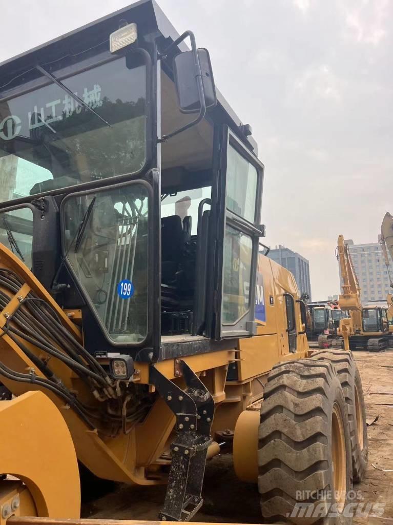 SEM 922F Motor Graders