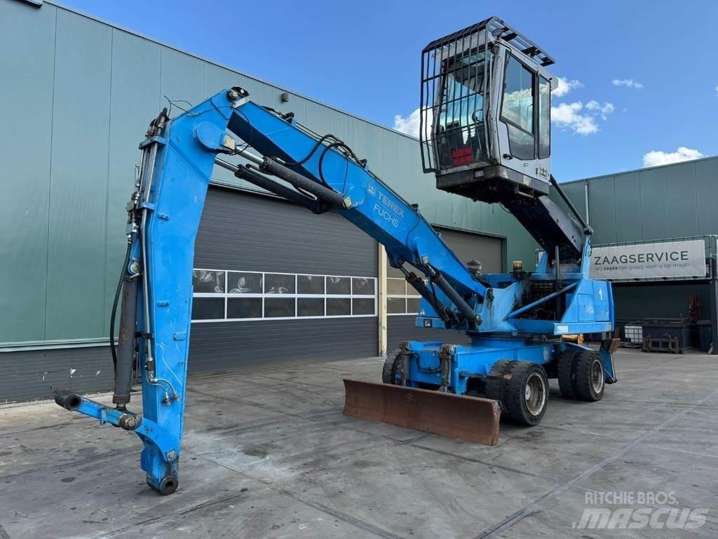 Fuchs MHL 320 Waste / Industry Handlers