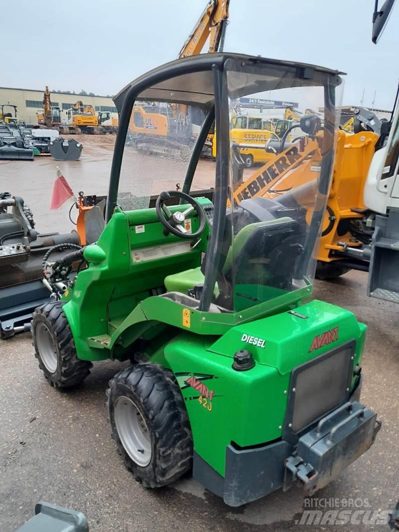 Avant 420 Mini Loader