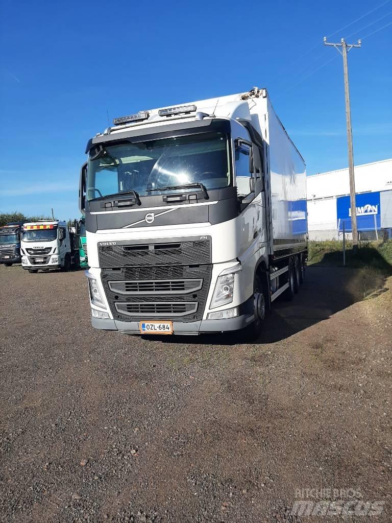 Volvo FH 13 Wood Chippers