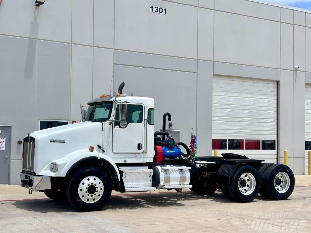 Kenworth T 800 Conventional Trucks / Tractor Trucks
