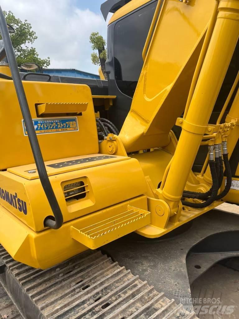Komatsu PC130 Crawler Excavators