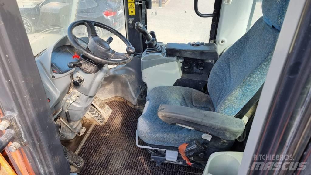 Hitachi ZW 220-6 Wheel Loaders