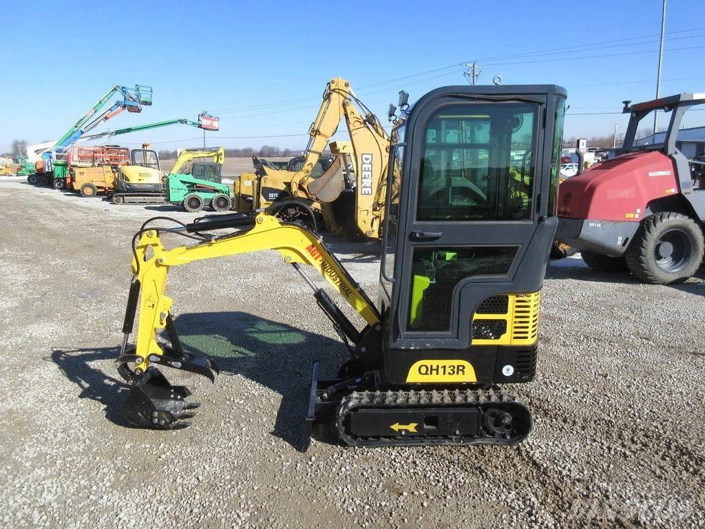 AGT QH13R Mini Excavators <7t (Mini Diggers)