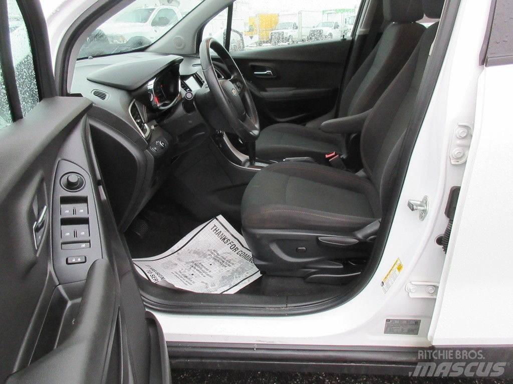 Chevrolet Trax Automobiles / SUVS