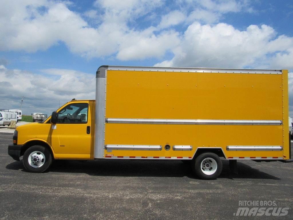 GMC Savana 3500 Box trucks