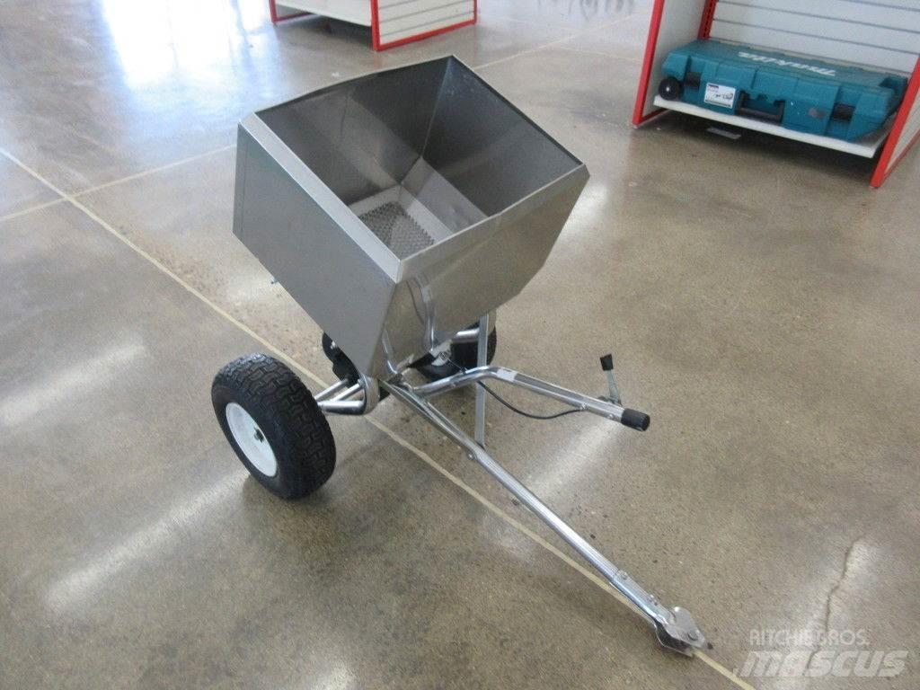  Spyker 133432 Sand And Salt Spreaders