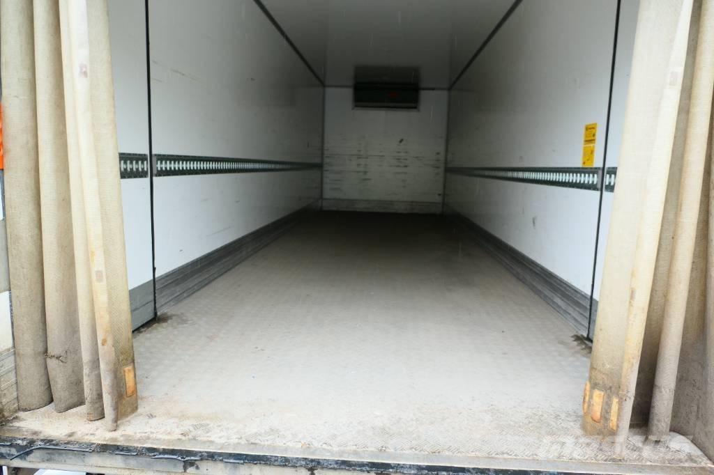 Volvo FM 330 6x2*4 Reefer Trucks