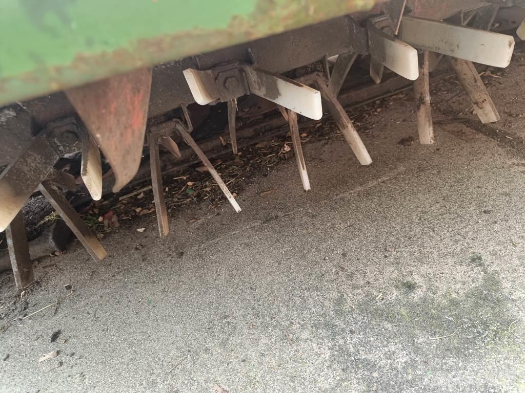 Kuhn CF280 Mowers