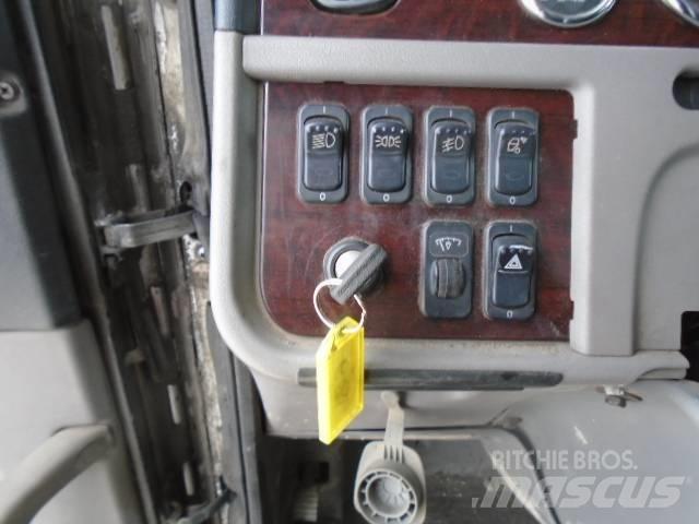 Peterbilt 388 Conventional Trucks / Tractor Trucks