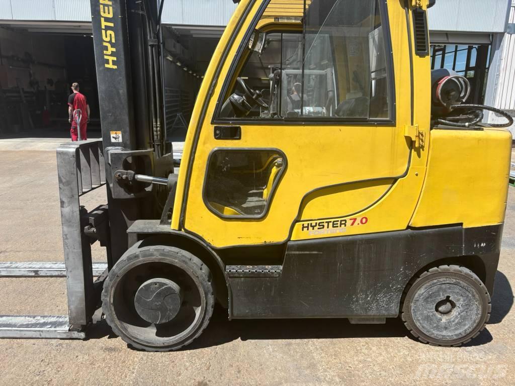 Hyster S7.0FT LPG trucks