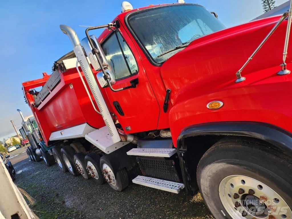 Freightliner 114SD Dump Trucks