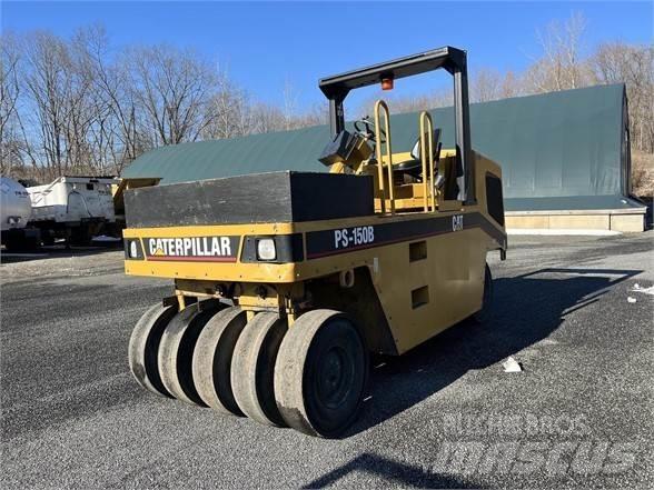 CAT PS-150B Pneumatic tired rollers