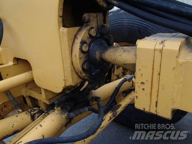 Volvo G 740 B Motor Graders