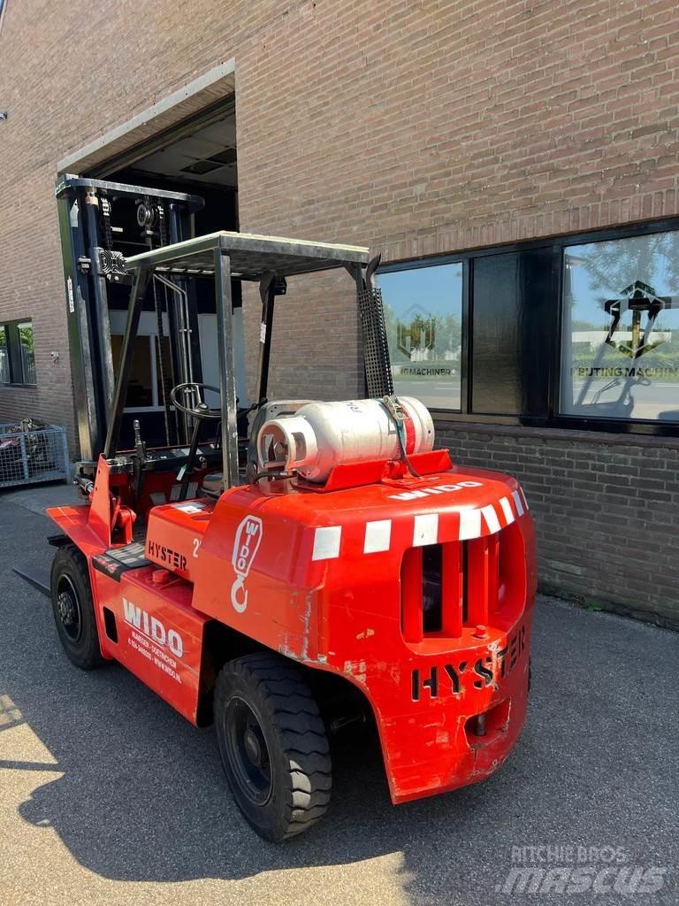 Hyster H400XL-5 LPG trucks