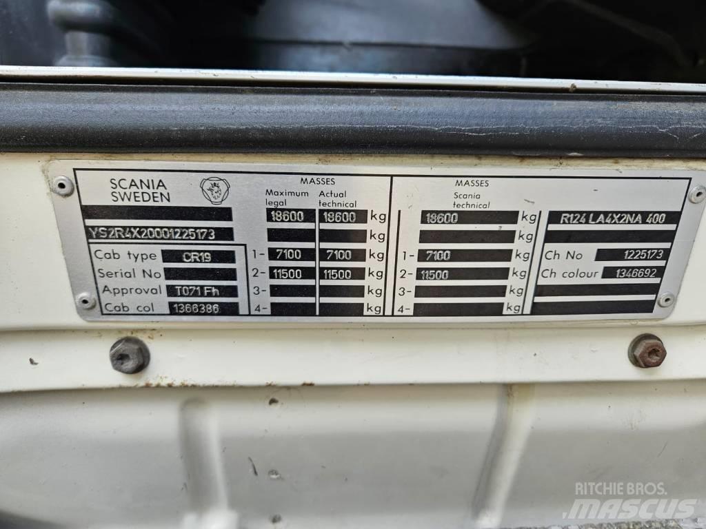 Scania 124 L 400 Conventional Trucks / Tractor Trucks