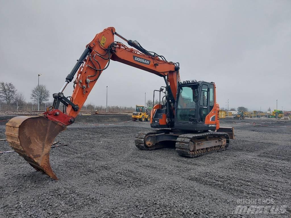 Develon DX 140 LCR-5 Crawler Excavators