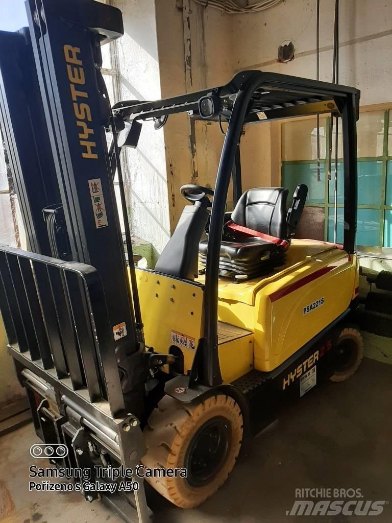 Hyster J2.5XN Electric Forklifts