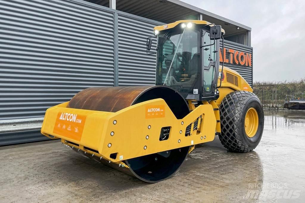 CAT CS-12 GC Single drum rollers