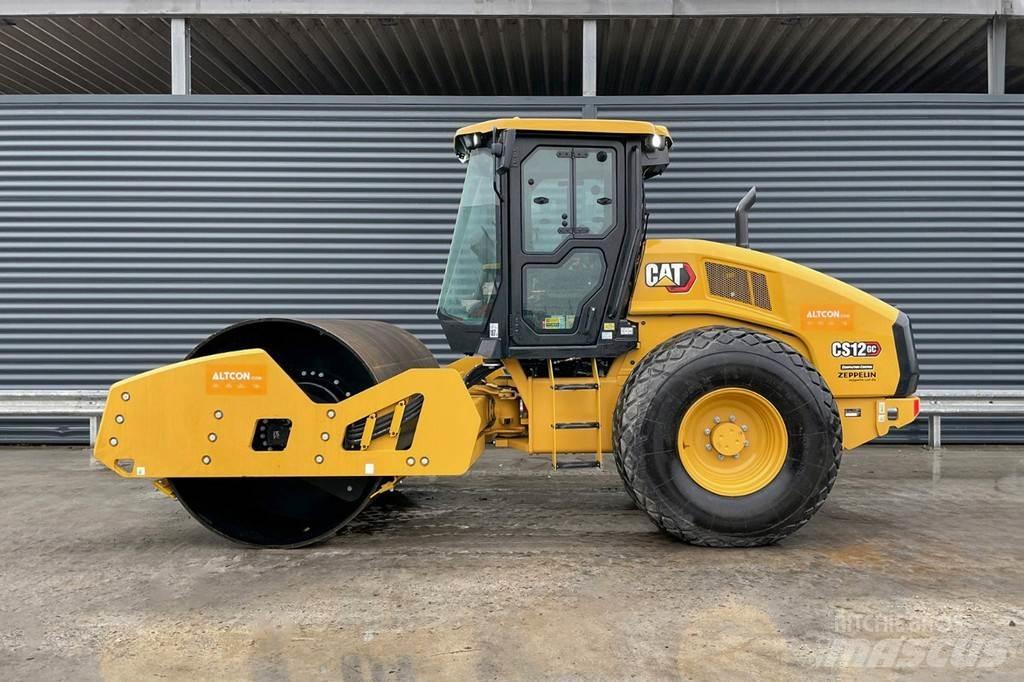 CAT CS-12 GC Single drum rollers