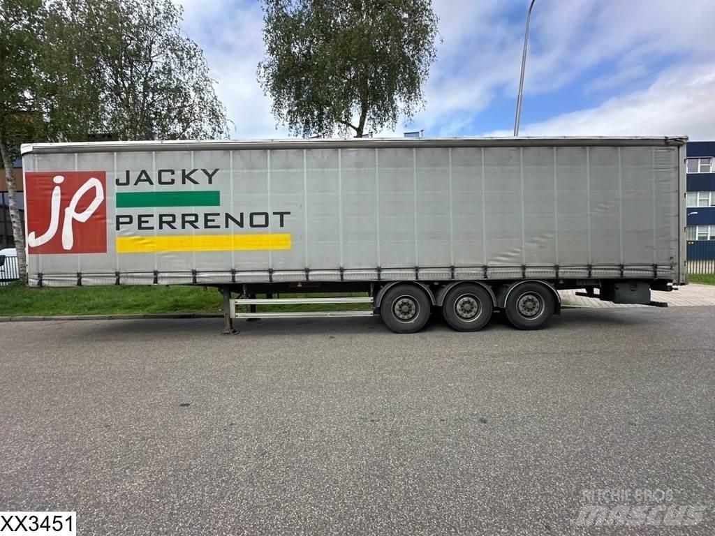 Fruehauf Tautliner Curtain  trailers