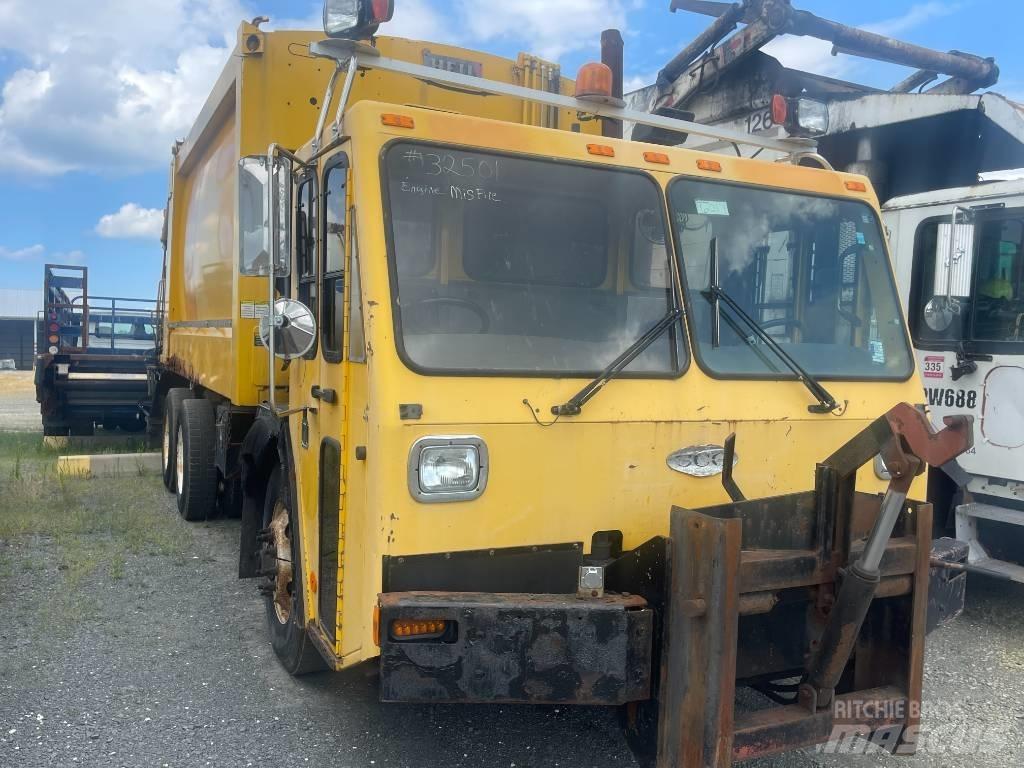 CCC LOW ENTRY Garbage Trucks / Recycling Trucks