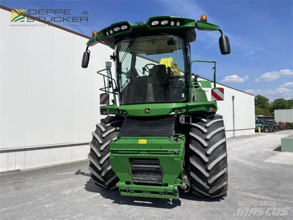John Deere 8500i Forage Harvester