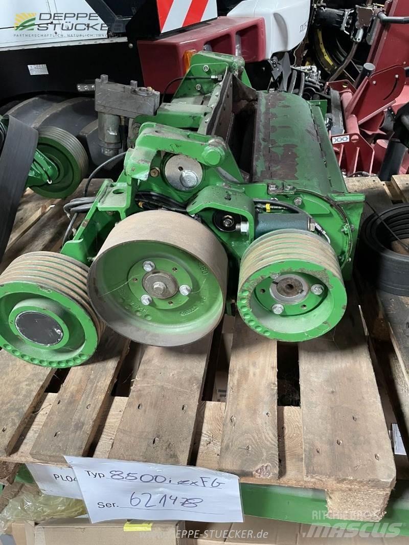John Deere 8500i Forage Harvester