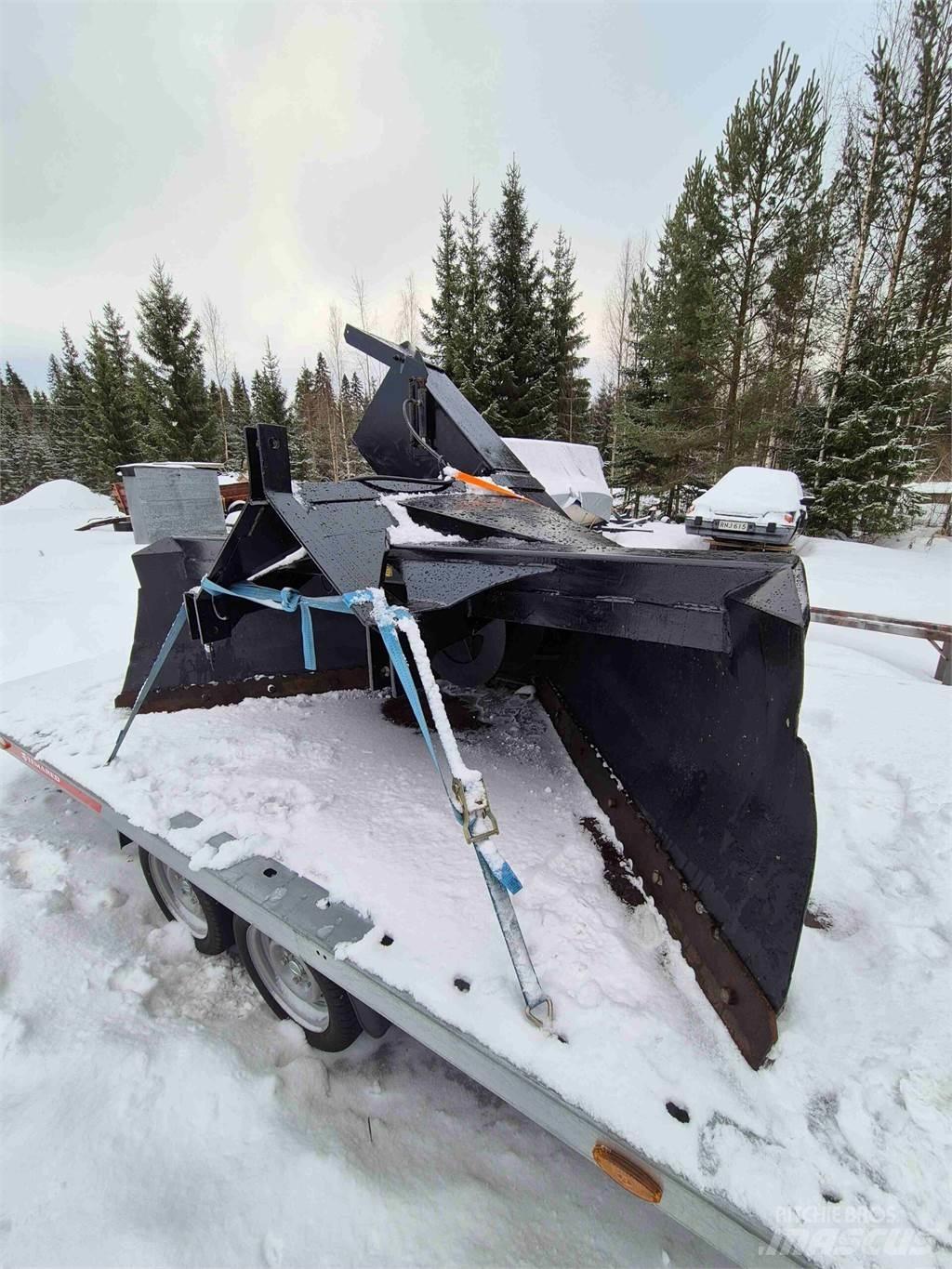 Leppä 255 Snow Blowers
