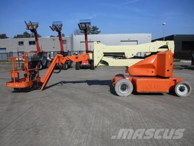 JLG E 400 AJPN (817) Compact self-propelled boom lifts