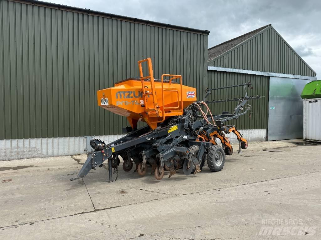  Mzuri pro-til 3T Farm Drills