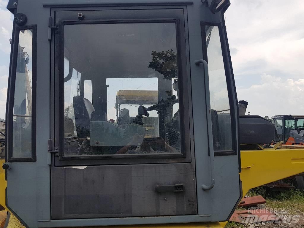 Bomag BW 184 AD Forestry Cabin