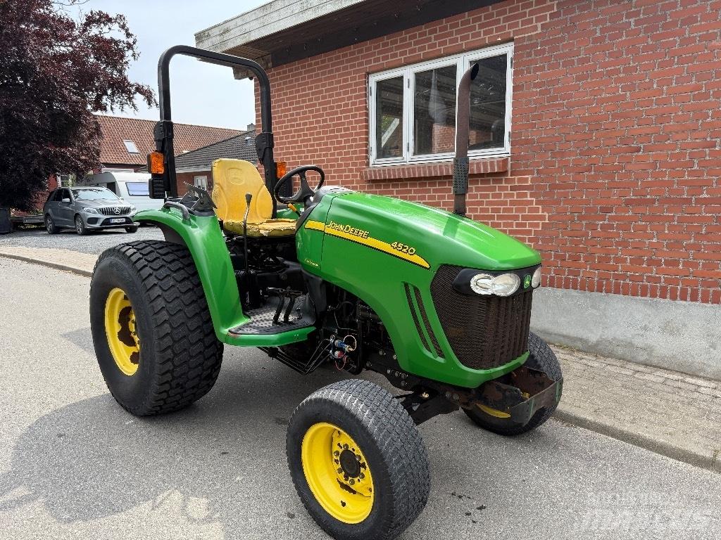 John Deere 4520 Compact tractors