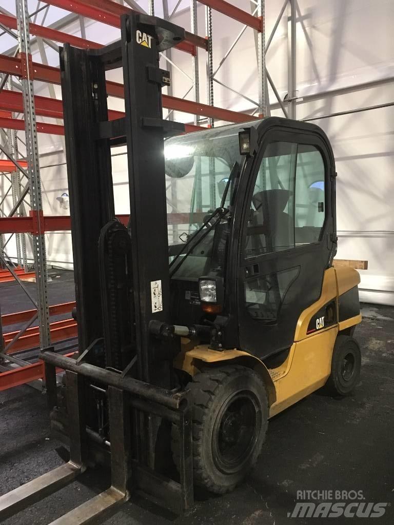 CAT DP 35 N Diesel Forklifts