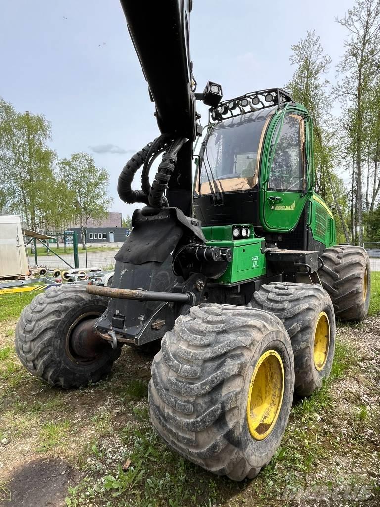 John Deere 1070E Harvesters