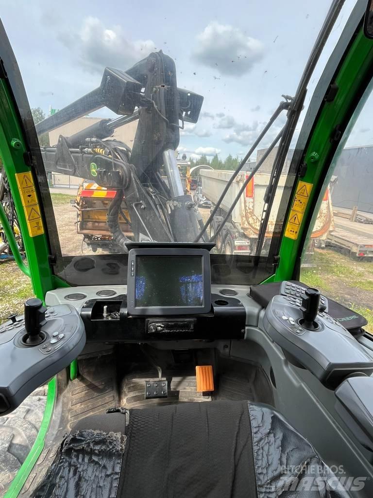 John Deere 1070E Harvesters