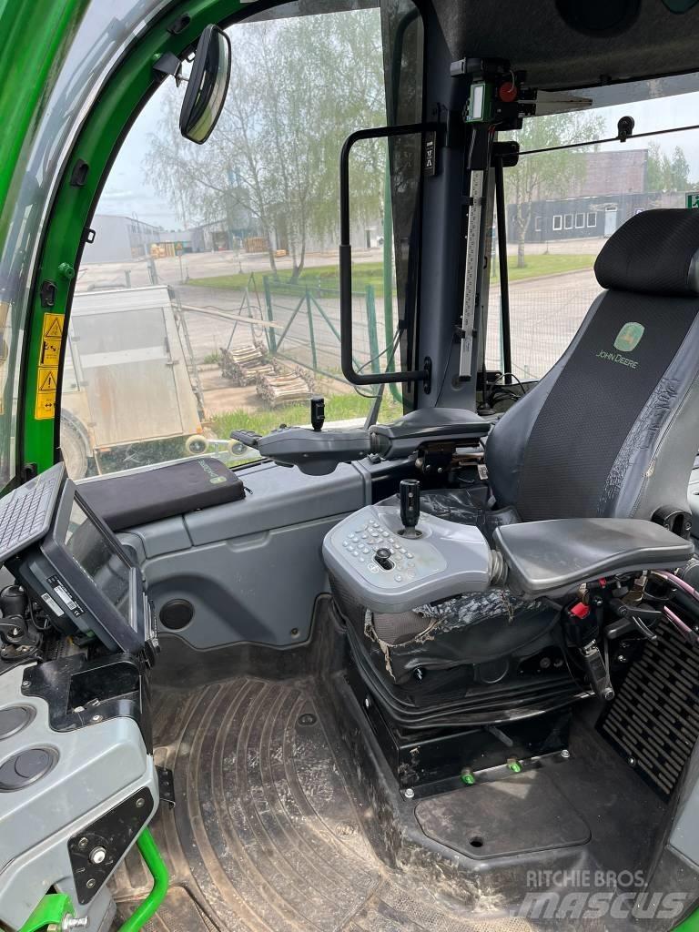John Deere 1070E Harvesters