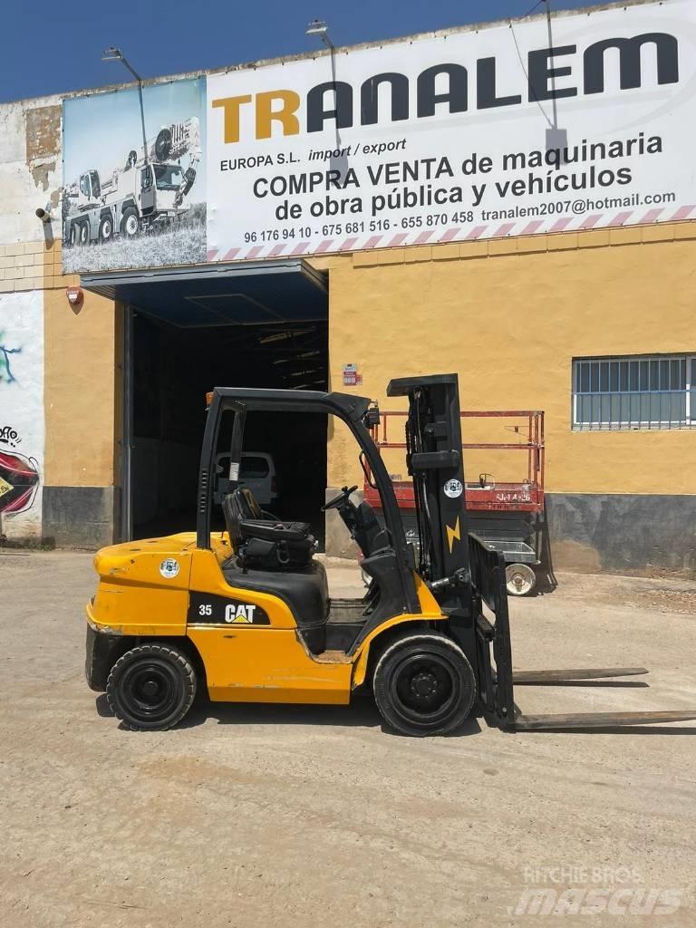 CAT 35 Diesel Forklifts