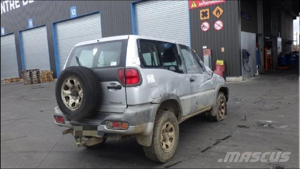 Nissan Terrano II Automobiles / SUVS