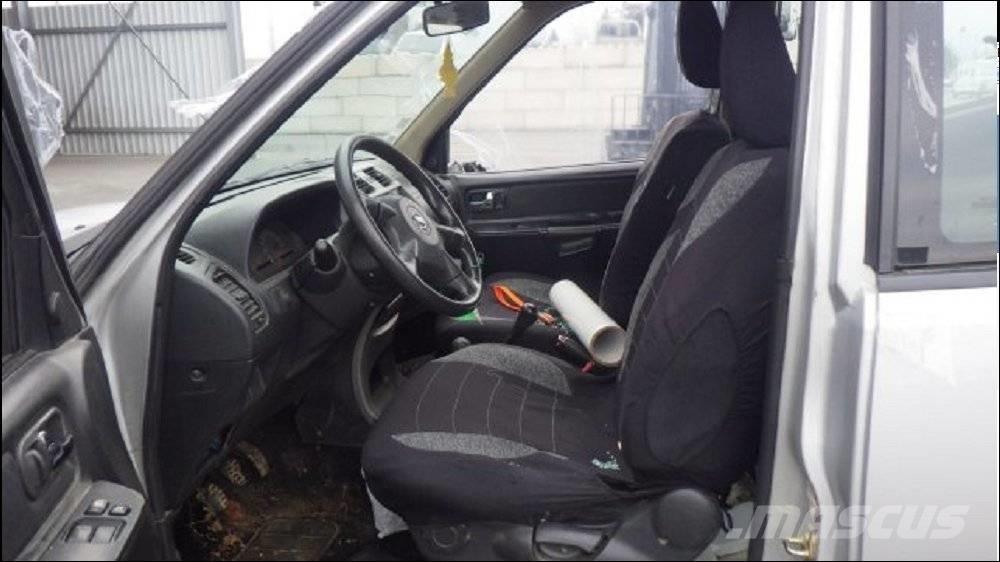 Nissan Terrano II Automobiles / SUVS