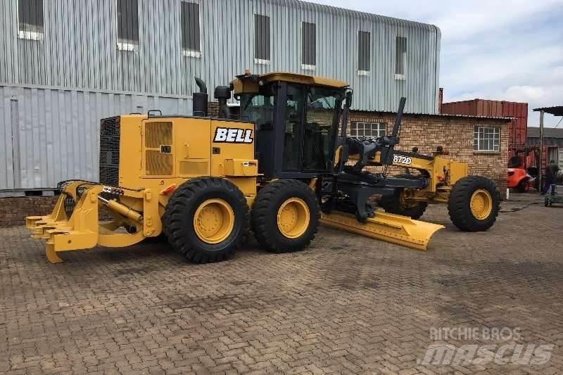 Bell 872D Motor Graders