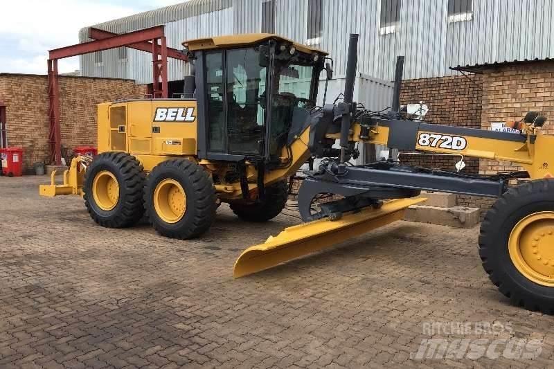 Bell 872D Motor Graders