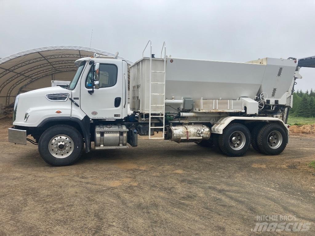 Freightliner SD 114 Concrete Trucks