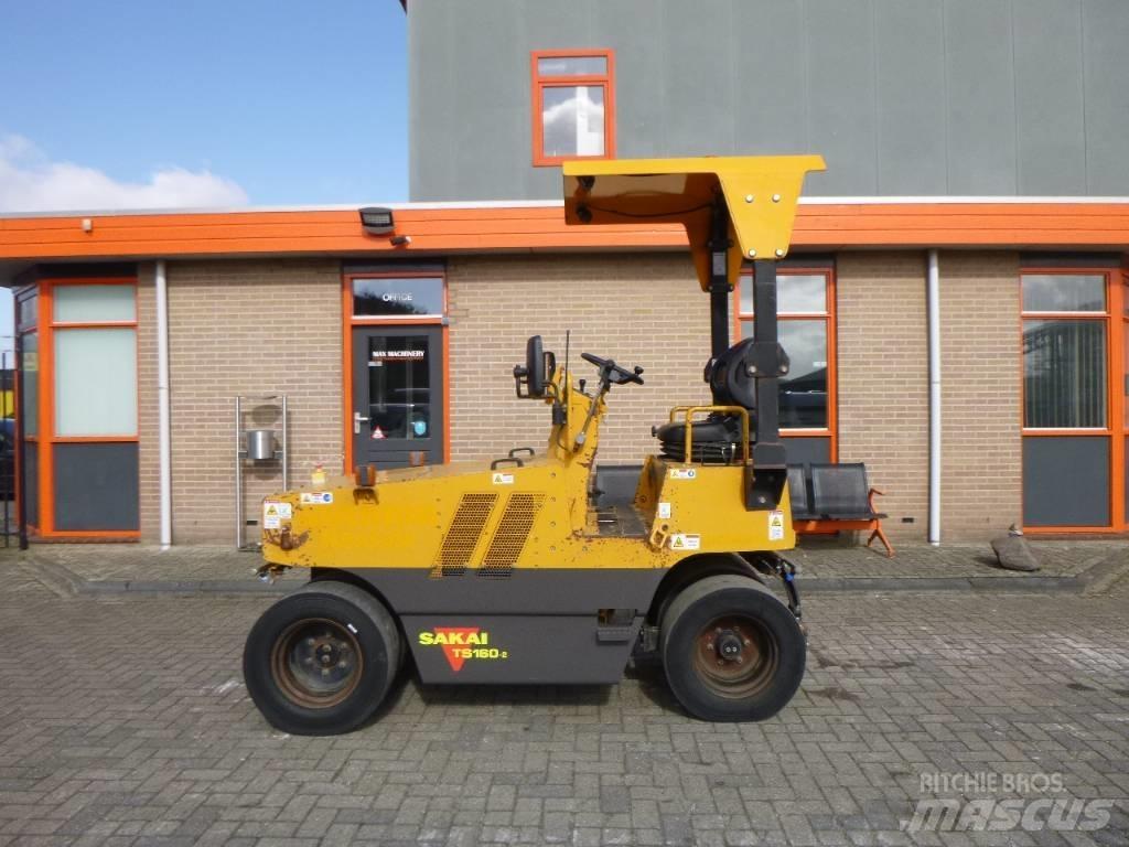 Sakai TS 160 Pneumatic tired rollers