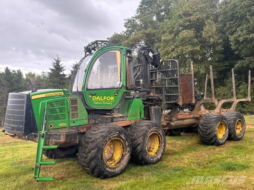 John Deere 1110 E Forwarders