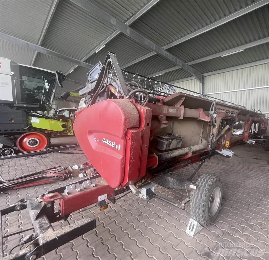 Case IH 8250 ASF Combine Harvesters