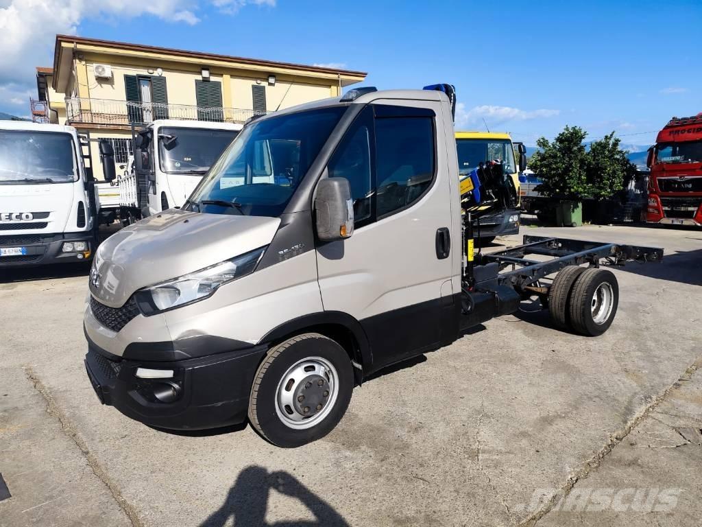 Iveco Daily 35-130 Boom / Crane / Bucket Trucks